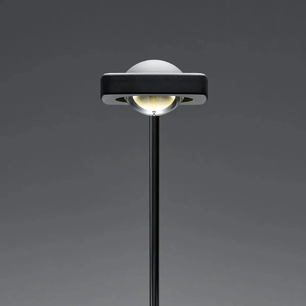 Oligo - Stehleuchte Kelveen-Stehleuchte-Oligo--TOJU Interior