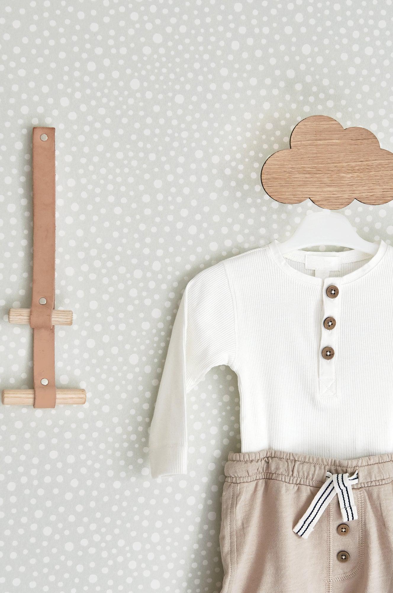 Majvillan - Tapete Dots-Tapeten-Majvillan-GRÅ-TOJU Interior