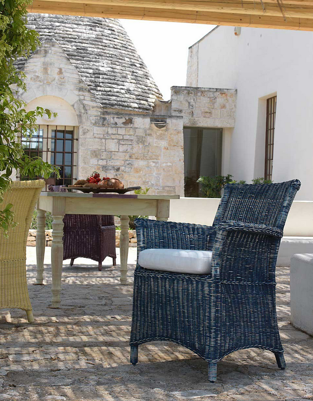 Unopiu - Armlehnstuhl Capri aus WaProLace-Stuhl-Unopiu-Blau-TOJU Interior