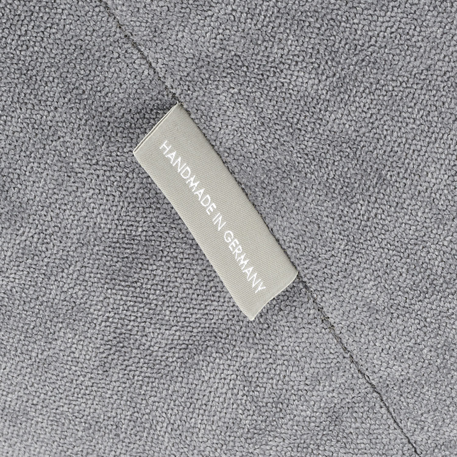 William Walker - Hundebett The Cloud-Hundebetten-William Walker-TOJU Interior