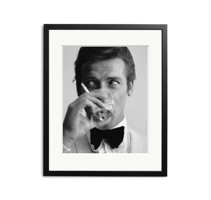 Sonic Editions - Wandbild - James Bond, Martiniglas-Wandbild-Sonic Editions-M - 50x40cm-Schwarz-Auf Anfrage-TOJU Interior