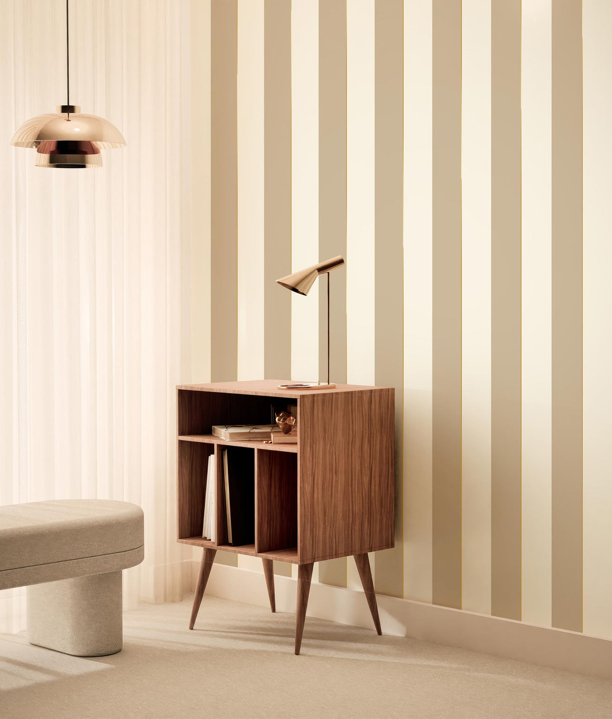 KEK Amsterdam Gold Stripes Beige/Sand/Gold Tapete als elegante Streifentapete im Wohnraum