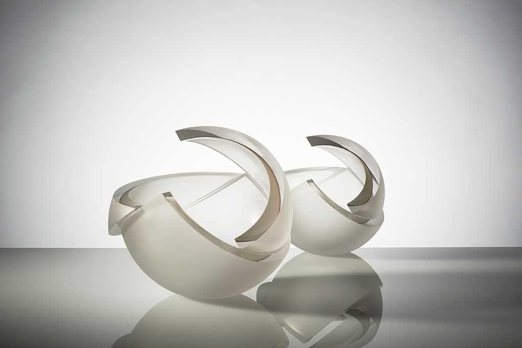 Anna Torfs - Armadillo Sphere Tisch Accessoire - Vase-Tisch Accessoires-Anna Torfs-small-Smoke-Clear-TOJU Interior