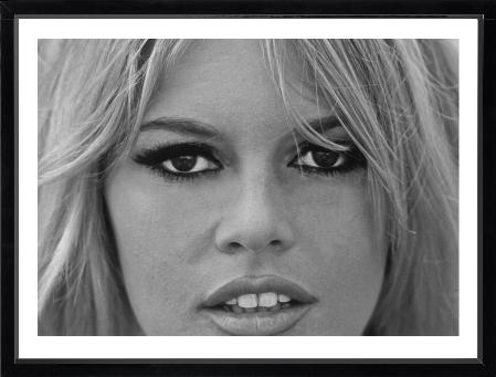 Brookpace Fine Art - Brigitte Bardot-Wandbild-Brookpace Lascelles-Studio / Lackrahmen schwarz-TOJU Interior
