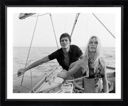 Brookpace Fine Art - Brigitte and Alain-Wandbild-Brookpace Lascelles-Studio / Lackrahmen schwarz-TOJU Interior