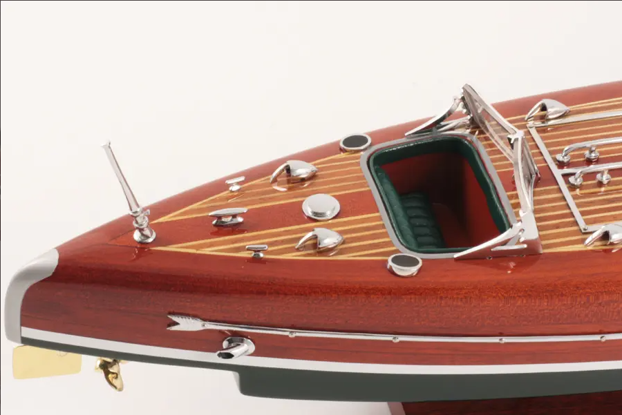 Kiade - Modellboot TAIFUN 50cm-Modellboot-Kiade-TOJU Interior