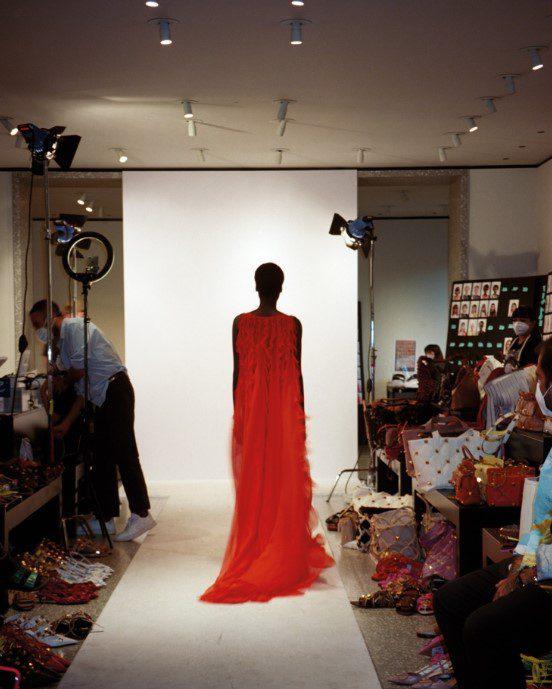 Rizzoli - Valentino – Collezione Milano - Coffee Table Book-Deko Bücher & Coffee Table Books-Rizzoli-TOJU Interior