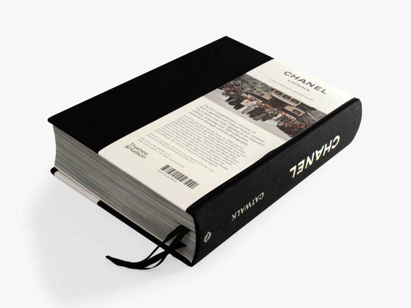 THAMES & HUDSON - Chanel Catwalk: The Complete Collections - Coffee Table Book-TOJU Interior