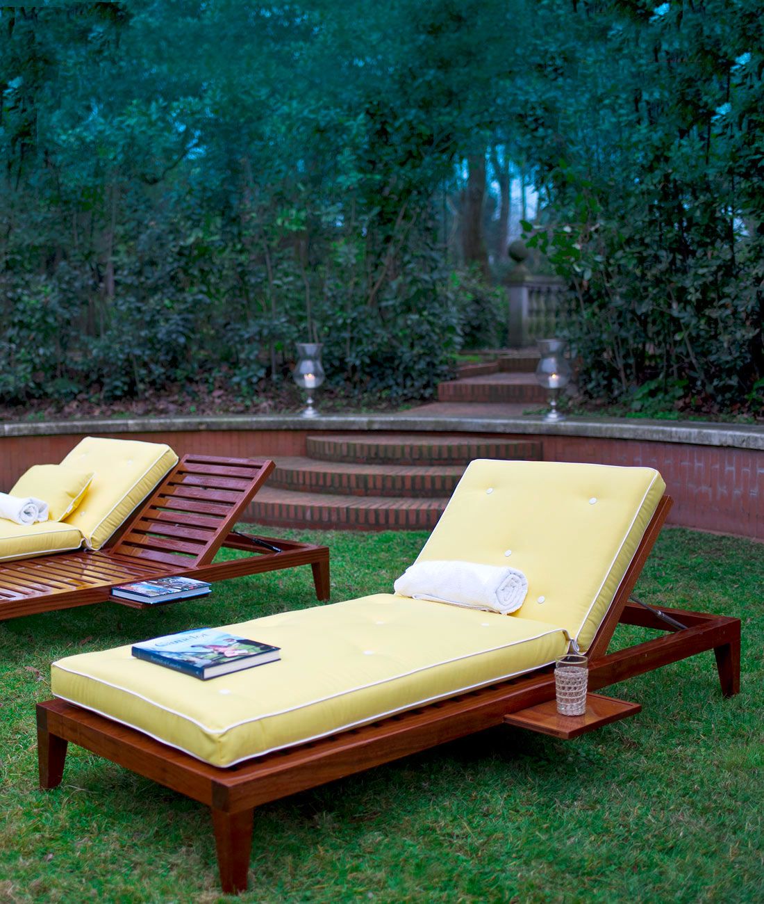 Unopiu - Gartenliege C'est la vie aus poliertem Mahagoni-Gartenliege-Unopiu-TOJU Interior