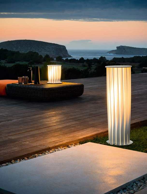 Unopiu - Lampe Aton aus Aluminium mit gedrehten Leisten-Leuchte-Unopiu-Weiß-TOJU Interior