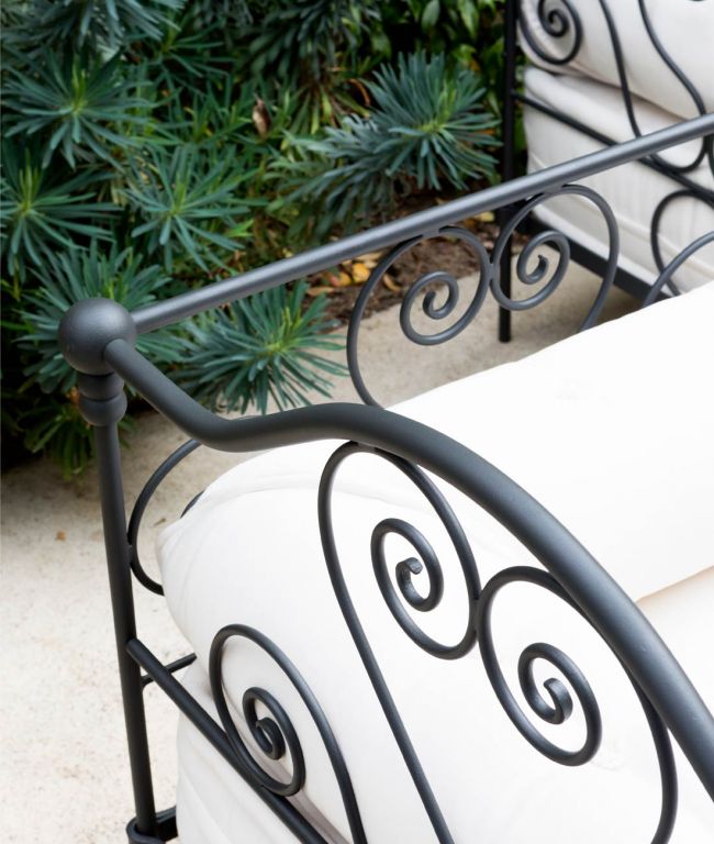 Unopiu - Sofa Aurora aus Eisen in graphitgrau-Sofas-Unopiu-Mit Polster-TOJU Interior