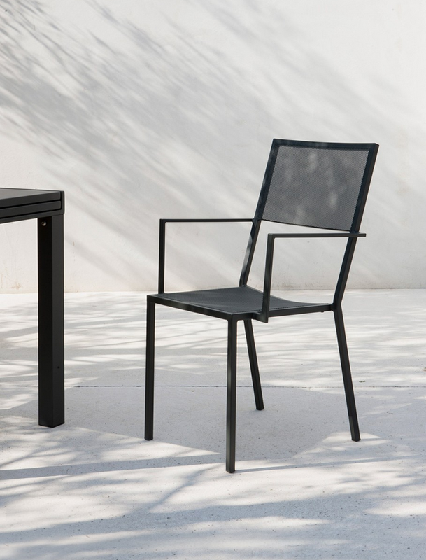 Unopiu - Unopiu - Armlehnstuhl Conrad aus Eisen-Stuhl-Unopiu-Grafitgrau-TOJU Interior