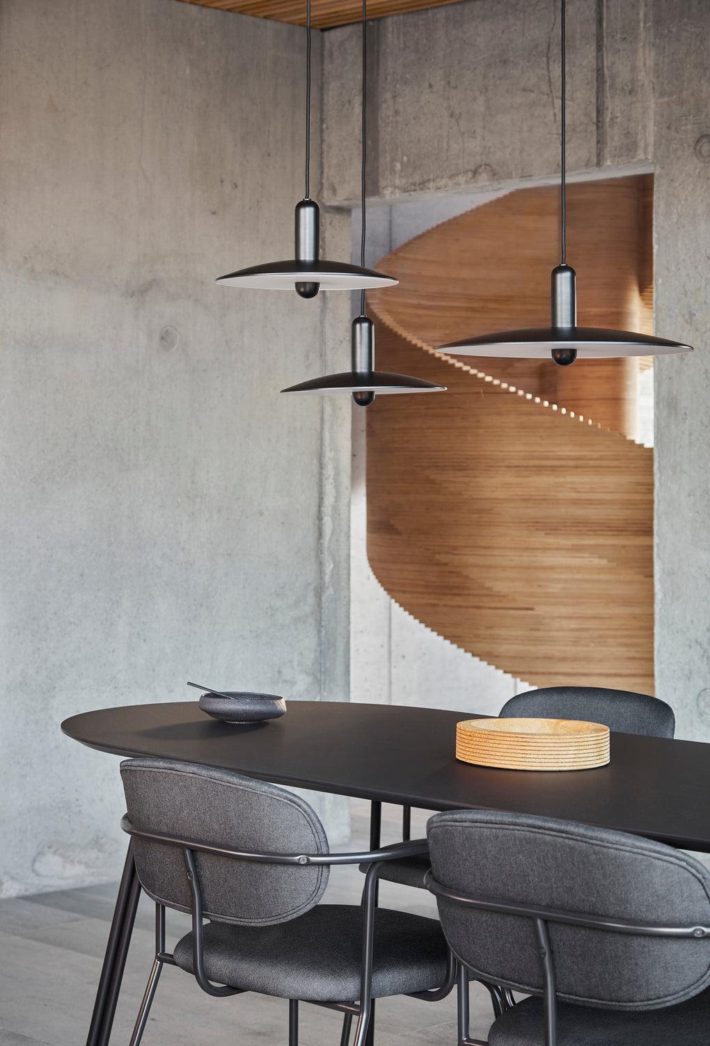 Woud - Pump Tischleuchte, Ø 24 cm, schwarz-Leuchten-Woud-TOJU Interior