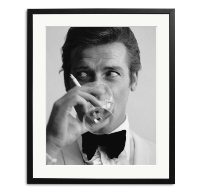 Sonic Editions - Wandbild - James Bond, Martiniglas-Wandbild-Sonic Editions-L - 60x50cm-Schwarz-Auf Anfrage-TOJU Interior