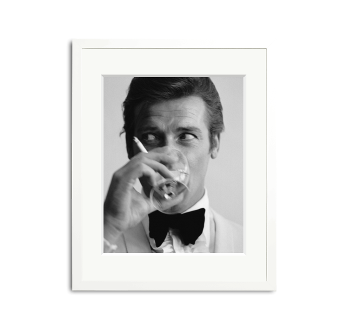 Sonic Editions - Wandbild - James Bond, Martiniglas-Wandbild-Sonic Editions-M - 50x40cm-Weiß-Auf Anfrage-TOJU Interior