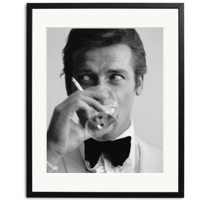 Sonic Editions - Wandbild - James Bond, Martiniglas-Wandbild-Sonic Editions-XL - 60x75cm-Schwarz-Auf Anfrage-TOJU Interior