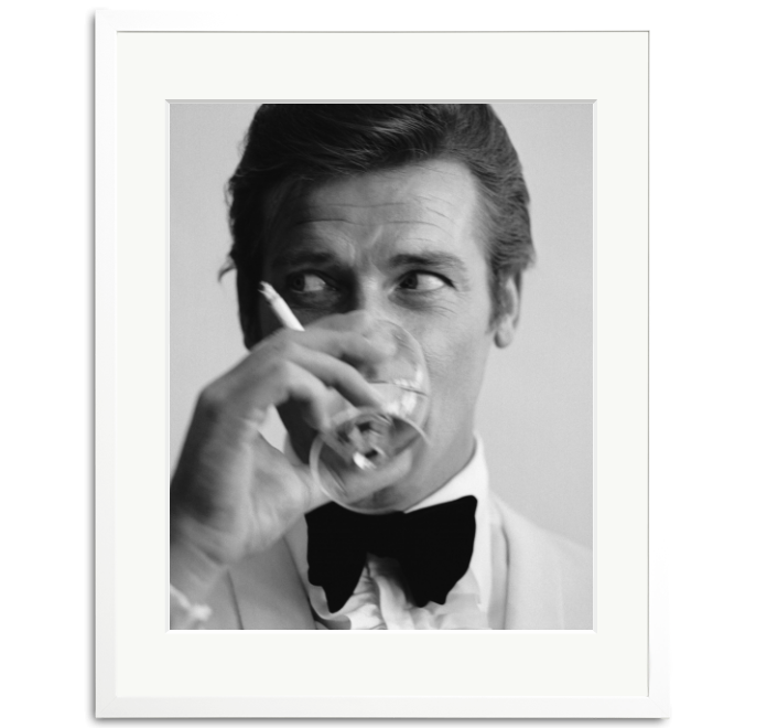 Sonic Editions - Wandbild - James Bond, Martiniglas-Wandbild-Sonic Editions-XL - 60x75cm-Weiß-Auf Anfrage-TOJU Interior